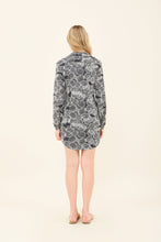 Carica l'immagine nel visualizzatore di Gallery, Model Back: Uv Line Camicia Shirtdress Dalia Marinho Upf50+