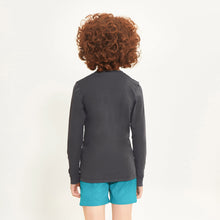 Carica l'immagine nel visualizzatore di Gallery, Model Back: Uv Line Protezioni Da Eruzioni Longsleeve Uvpro Kids Preto Upf50+