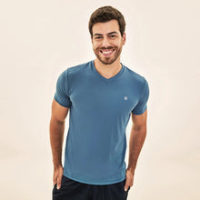 Carica l'immagine nel visualizzatore di Gallery, Model Front: Uv Line Magliette Uomo T-Shirt Sport Fit Aco