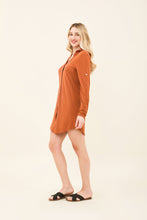 Carica l'immagine nel visualizzatore di Gallery, Image 02: Uv Line Camicia Shirtdress Copenhagen Caramelo Upf50+