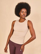 Carica l'immagine nel visualizzatore di Gallery, Gallery: Uv Line Top Da Fitness Regata Fem Ribbed Sand Upf50+