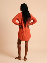 Carica l'immagine nel visualizzatore di Gallery, Model Back: Uv Line Camicia Shirtdress Copenhagen Pitanga Upf50+