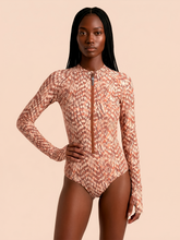 Carica l'immagine nel visualizzatore di Gallery, Gallery: Uv Line Intero Long Sleeve Swimsuit Macae Tie Dye Pitanga Upf50+