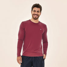 Carica l'immagine nel visualizzatore di Gallery, Model Front: Uv Line Protezioni Da Eruzioni Longsleeve Uvpro Masc Vermelho Queimado Upf50+