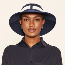 Carica l'immagine nel visualizzatore di Gallery, Model Front: Uv Line Cappello Morbido Hat Paris Ville L Fem Blue White Upf50+