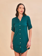 Carica l'immagine nel visualizzatore di Gallery, Model Front: Uv Line Camicia Shirtdress Copenhagen Petroleo Upf50+