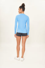 Carica l'immagine nel visualizzatore di Gallery, Model Back: Uv Line Protezioni Da Eruzioni Camiseta Uv X Pro Ml Azul Claro Upf50+