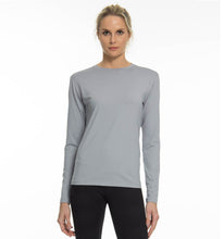 Carica l'immagine nel visualizzatore di Gallery, Model Front: Uv Line Protezioni Da Eruzioni Camiseta Uvpro Ml Cinza Upf50+