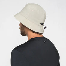 Carica l'immagine nel visualizzatore di Gallery, Model Back: Uv Line Cappello Alla Pescatore Hat Toronto Colors Masc Sand Upf50+
