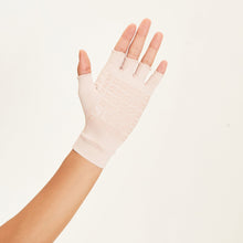 Carica l'immagine nel visualizzatore di Gallery, Model Back: Uv Line Guanti Short Gloves Anti-Aging Uni Nude Upf50+
