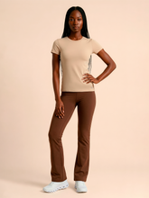 Carica l'immagine nel visualizzatore di Gallery, Model Front: Uv Line Protezioni Da Eruzioni T-Shirt Fem New Fit Fem Sand Upf50+
