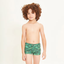 Carica l'immagine nel visualizzatore di Gallery, Model Front: Uv Line Costume Ragazzo Swim Trunks Kids Leaves Upf50+
