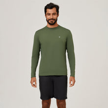Carica l'immagine nel visualizzatore di Gallery, Model Front: Uv Line Protezioni Da Eruzioni Longsleeve Uvpro Green Militar Upf50+
