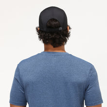 Carica l'immagine nel visualizzatore di Gallery, Model Back: Uv Line Berretto Cap Uvpro Preto Upf50+
