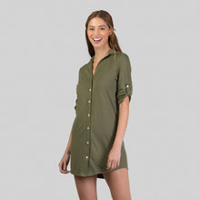 Carica l'immagine nel visualizzatore di Gallery, Image 02: Uv Line Vestito Da Spiaggia Shirtdress Copenhagen Verde Militar Upf50+
