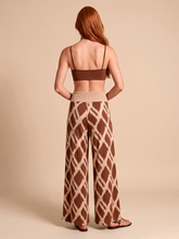 Carica l'immagine nel visualizzatore di Gallery, Model Back: Uv Line Pantaloni Da Spiaggia Pants Diamond Rib Upf50+
