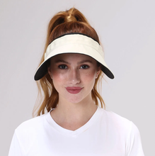 Carica l'immagine nel visualizzatore di Gallery, Model Front: Uv Line Visiera Visor Bali Fem Sand Black Upf50+
