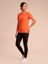 Carica l'immagine nel visualizzatore di Gallery, Image 03: Uv Line Top Da Spiaggia T-Shirt Uvpro Fem Pitanga Upf50+
