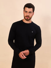 Carica l'immagine nel visualizzatore di Gallery, Model Front: Uv Line Protezioni Da Eruzioni Longsleeve Skin Infratherm Masc Preto Upf50+
