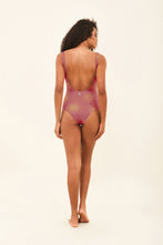 Carica l'immagine nel visualizzatore di Gallery, Model Back: Uv Line Intero Swimsuit Shine Malva
