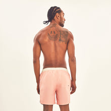 Carica l'immagine nel visualizzatore di Gallery, Model Back: Uv Line Bermuda / Uomo Shorts Boxer Rose Upf50+
