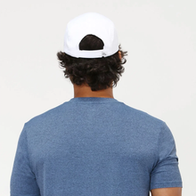 Carica l'immagine nel visualizzatore di Gallery, Model Back: Uv Line Berretto Cap Uvpro Branco Upf50+
