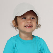 Carica l'immagine nel visualizzatore di Gallery, Model Front: Uv Line Berretto Cap Baby Colors Inf Sand Upf50+

