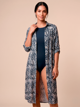 Carica l'immagine nel visualizzatore di Gallery, Gallery: Uv Line Camicia Midi Chemise Tie Dye Blue Upf50+
