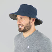 Carica l'immagine nel visualizzatore di Gallery, Model Front: Uv Line Cappello Alla Pescatore Hat Australia Nac Masc Navy Blue Lead Upf50+
