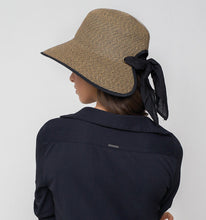 Carica l'immagine nel visualizzatore di Gallery, Model Back: Uv Line Cappello Morbido Hat Santorini Imp Fem Mescla Upf50+
