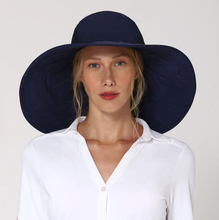 Carica l'immagine nel visualizzatore di Gallery, Model Front: Uv Line Cappello Morbido Beverly Hills Marinho Upf50+
