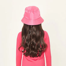 Carica l'immagine nel visualizzatore di Gallery, Model Back: Uv Line Cappello Alla Pescatore Basic Kids Pink Rosa Upf50+
