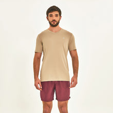 Carica l'immagine nel visualizzatore di Gallery, Model Front: Uv Line Top Da Fitness T-Shirt Sport Fit Areia Upf50+
