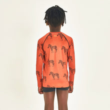 Carica l'immagine nel visualizzatore di Gallery, Model Back: Uv Line Protezioni Da Eruzioni Longsleeve Acqua Zebra Inf Upf50+
