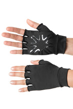 Carica l'immagine nel visualizzatore di Gallery, Model Front: Uv Line Guanti Short Gloves Uni Black Upf50+
