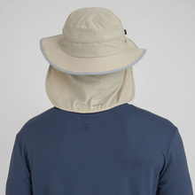 Carica l'immagine nel visualizzatore di Gallery, Model Back: Uv Line Cappello Legionario Chapeu Kansas Nac Areia/Cinza
