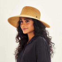 Carica l'immagine nel visualizzatore di Gallery, Image 02: Uv Line Cappello Morbido Hat Santorini Imp Fem Wheat Upf50+
