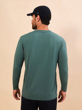 Carica l'immagine nel visualizzatore di Gallery, Model Back: Uv Line Protezioni Da Eruzioni Longsleeve New Fit Textura Masc Verde Jade Upf50+

