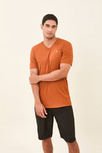 Carica l'immagine nel visualizzatore di Gallery, Gallery: Uv Line Magliette Uomo T-Shirt Sport Fit Caramelo Upf50+
