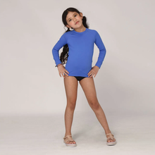 Carica l'immagine nel visualizzatore di Gallery, Model Front: Uv Line Protezioni Da Eruzioni Longsleeve Uvpro Kids Bic Blue Upf50+
