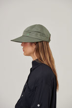 Carica l'immagine nel visualizzatore di Gallery, Image 02: Uv Line Berretto Visor Nice Fem Militar Green Upf50+

