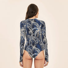 Carica l'immagine nel visualizzatore di Gallery, Model Back: Uv Line Intero Swimsuit Macae Coconut Palms Navy Blue Upf50+

