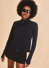 Carica l'immagine nel visualizzatore di Gallery, Image 03: Uv Line Protezioni Da Eruzioni Jacket Fem New Fit Black Upf50+
