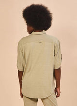 Carica l'immagine nel visualizzatore di Gallery, Model Back: Uv Line Camicia Shirt Copa Sand Upf50+
