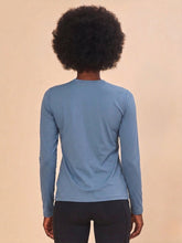 Carica l'immagine nel visualizzatore di Gallery, Model Back: Uv Line Protezioni Da Eruzioni Longsleeve Uvpro Indigo Upf50+
