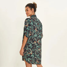 Carica l&#39;immagine nel visualizzatore di Gallery, Shirtdress Copacabana Surfloral UPF50+
