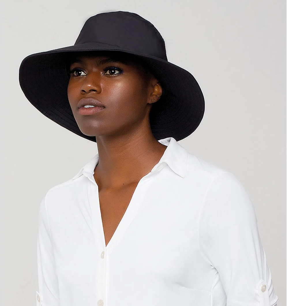 Model Front: Uv Line Cappello Alla Pescatore California Preto Uv.line