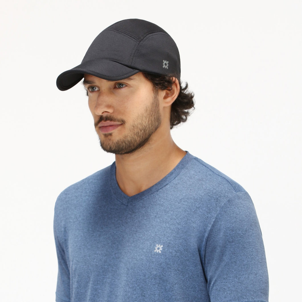 Model Front: Uv Line Cappello Legionario Cap Athletic Dry Preto Upf50+