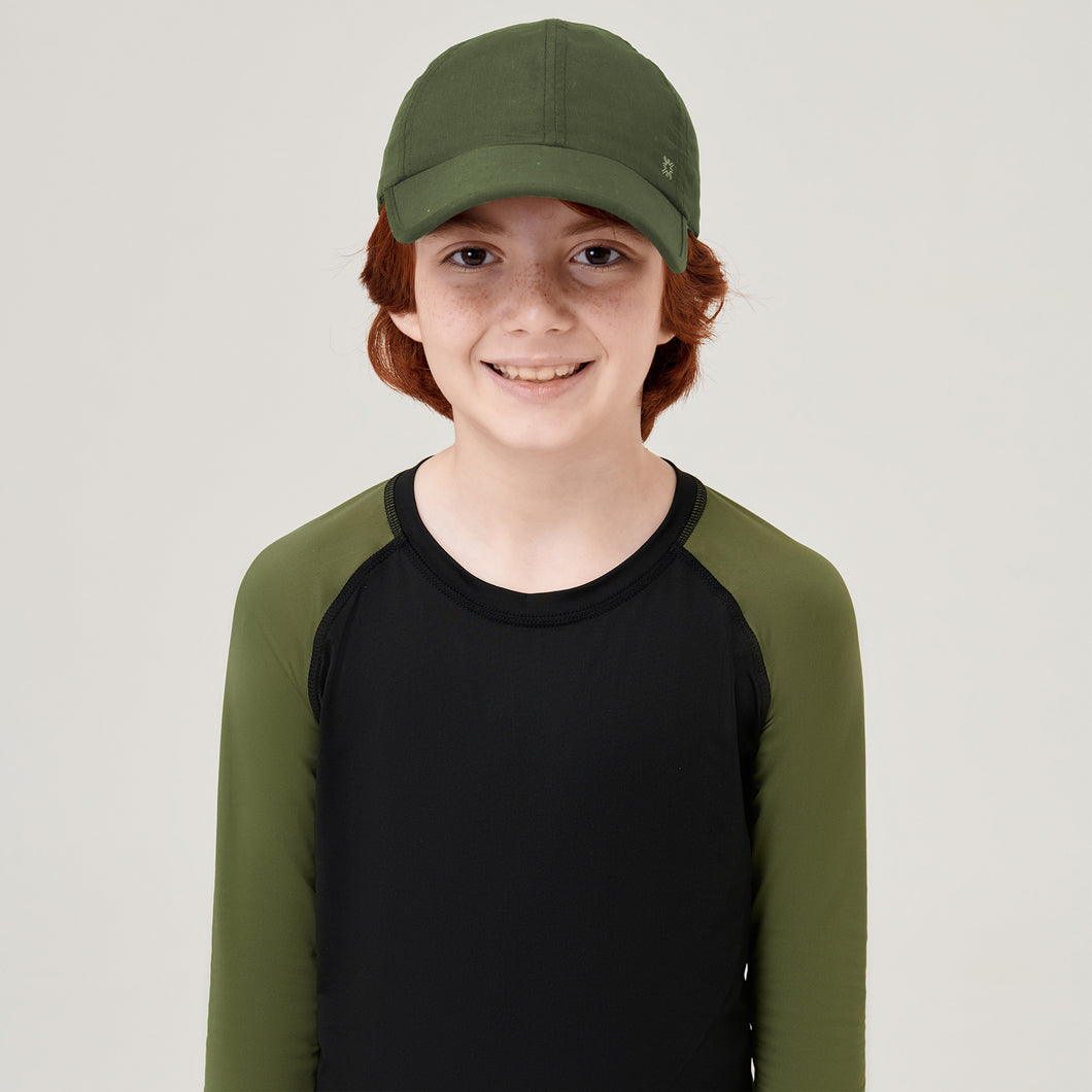 Model Front: Uv Line Berretto Cap Teen Colors Verde Militar Upf50+