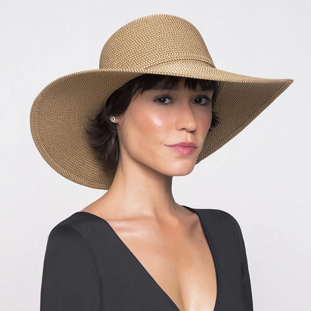 Model Front: Uv Line Cappello Morbido Jurere Mescla
